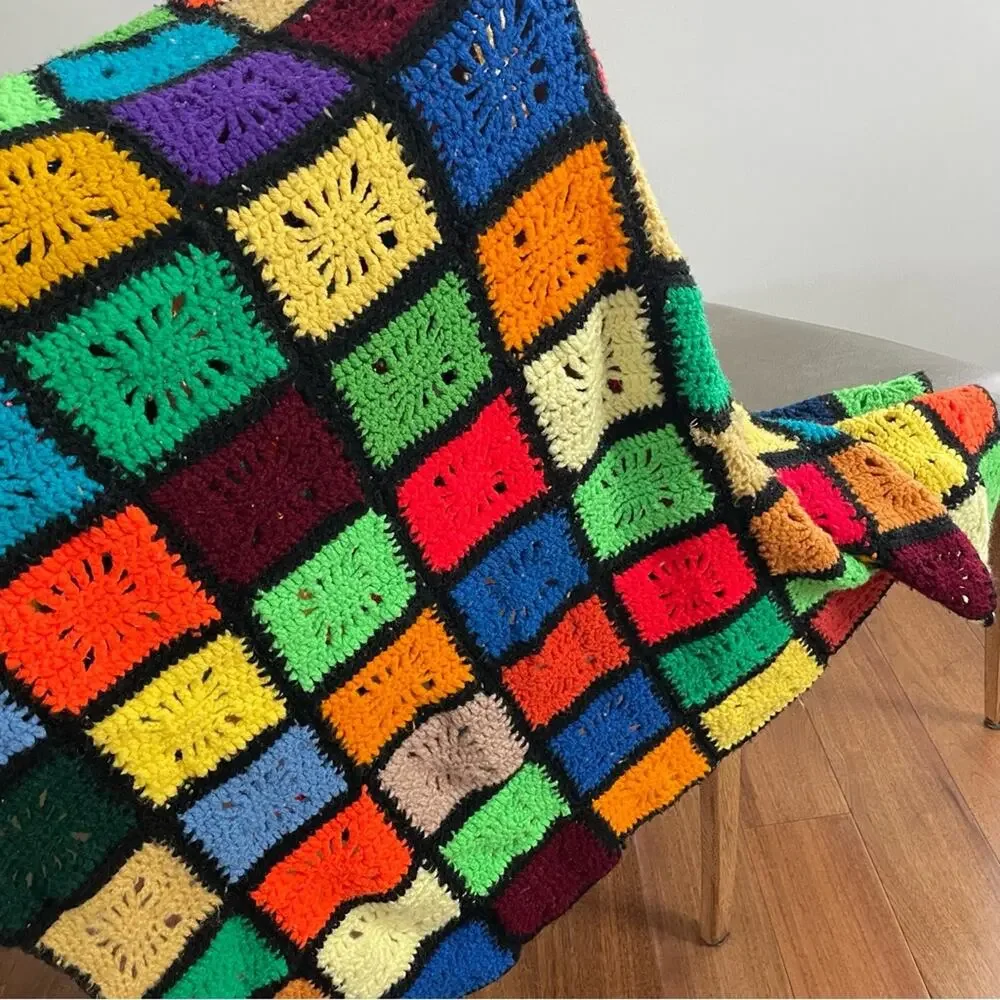 Vintage | Handmade Hand Crocheted Granny Square Flower Garden Blanket Afghan